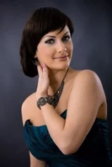 Karen de Lucia, Suspect
